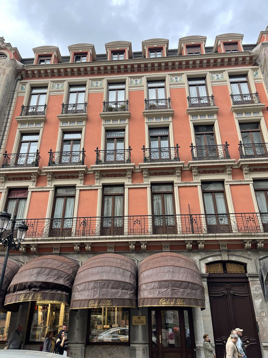 devorahsasha's tweet photo. Oviedo. Asturias #wayofsaintjames https://t.co/ZgLdR9DHdG