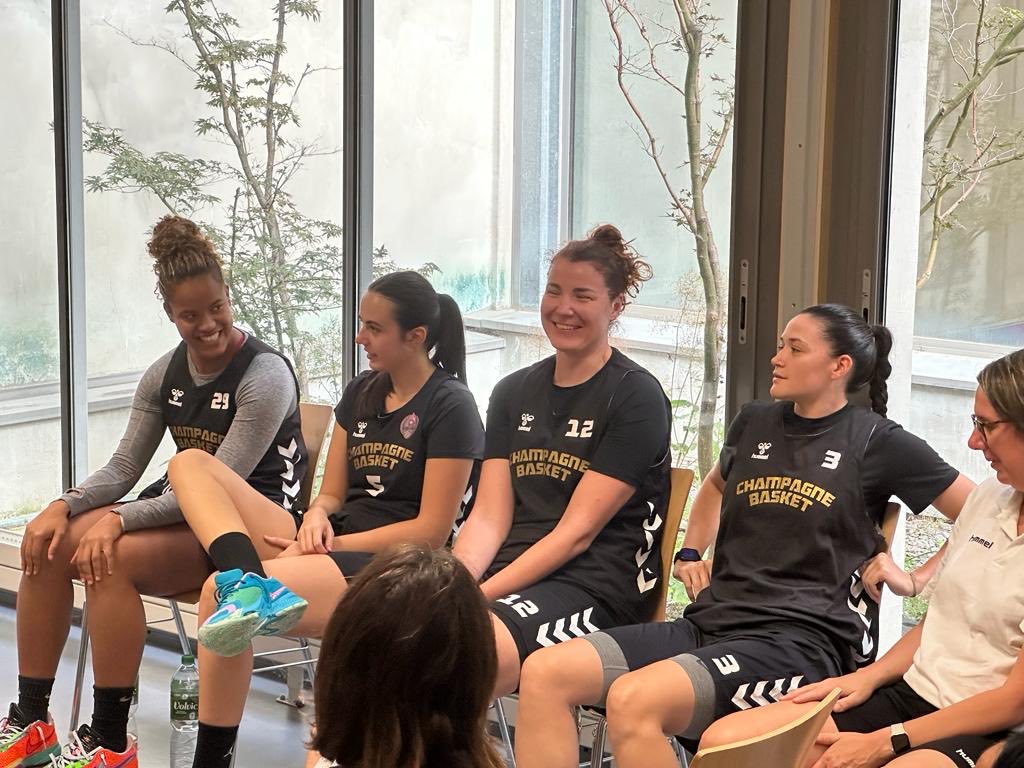 frederic_lajoux's tweet photo. Très heureux de renouveler un partenariat sportif  et inclusif avec le club de  🏀  féminin les Pettillàntes et l’⁦⁦@E2C .Nous partageons les mêmes valeurs d’engagement, de solidarité, d’esprit collectif.  Ensemble pour une belle saison ! ⁦@enedis_car⁩ https://t.co/RNhbRAg5Cz