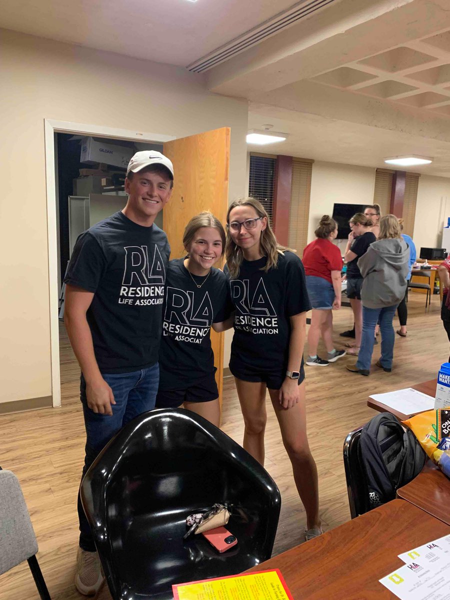 chadronstate's tweet image. Students at the Highrise House of Waffles. 🧇🥞🦅 #WeAreCSC #ChadronStateCollege