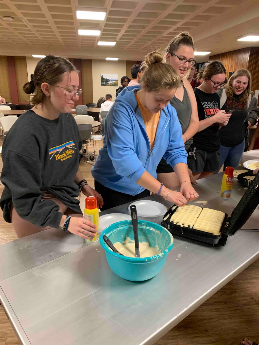 chadronstate's tweet image. Students at the Highrise House of Waffles. 🧇🥞🦅 #WeAreCSC #ChadronStateCollege