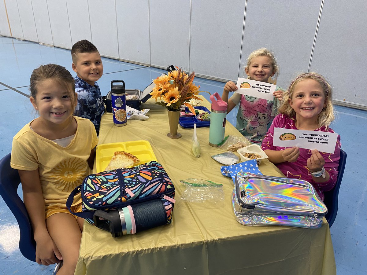 Friends Friday part 2! <a href="/OAPrincipal/">Susan DAlessandro</a> <a href="/StaffordTwpEd/">Stafford Schools</a> <a href="/KrDucker/">Kristin Ducker</a> <a href="/DanielleKossove/">DanielleKossove NBCT</a>