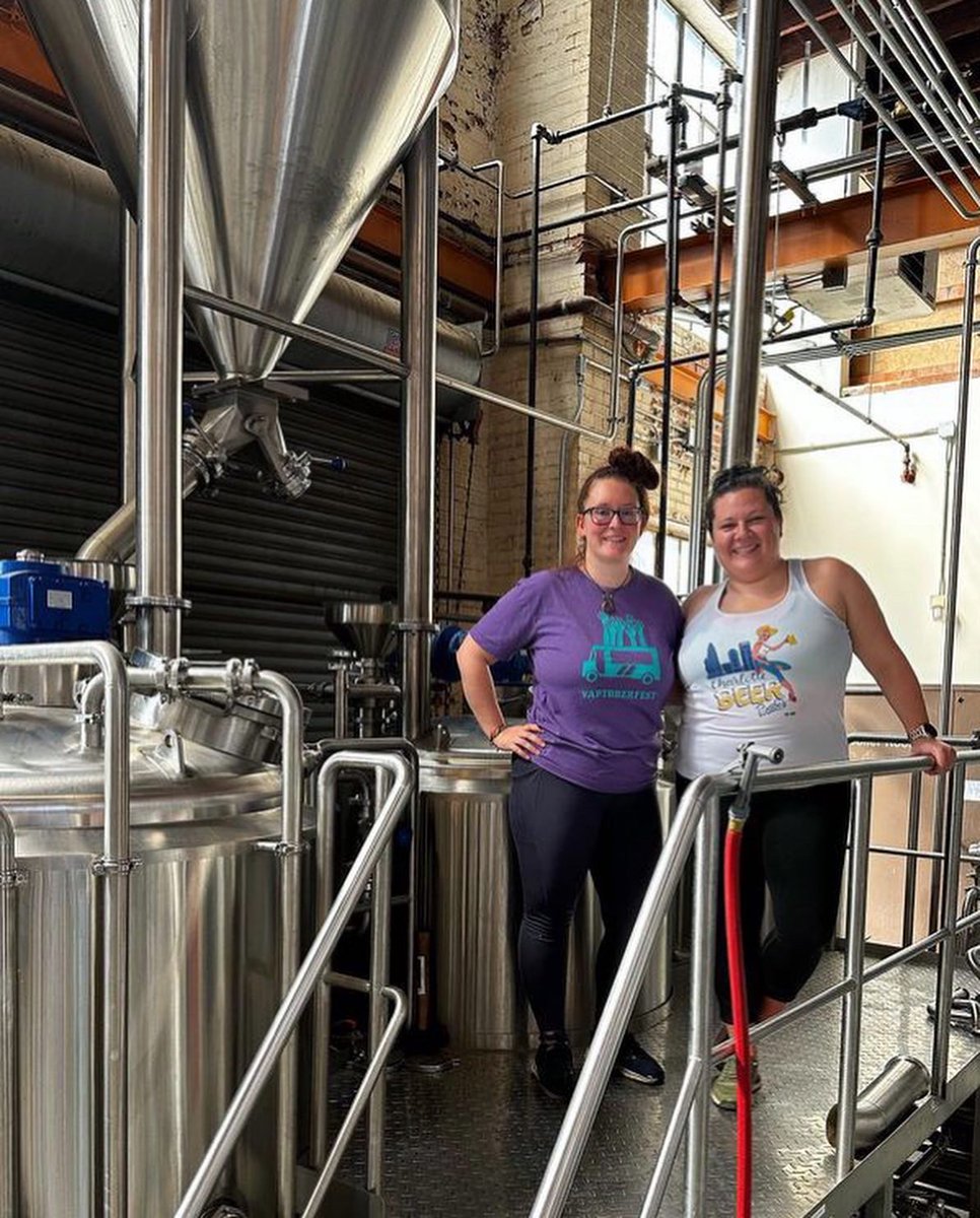 Grab your spoons and get ready to dive into this tasty brew! 🍌🍓 Banana Split Blonde Stout, brewed with <a href="/CLTBeerBabes/">Charlotte Beer Babes</a>, is a delicious 6.7% ABV treat that mimics the classic dessert 🍨

Get it on draft at our North End taproom, open today from 3-10pm! 🍻

More details 👇