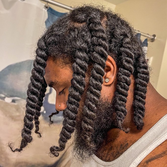 Lemme see y&rsquo;all favorite hair pics 🤝🏾 https://t.co/kDtQaUdeqN<a href="/tag/juneteenth"class="tags"><span>#juneteenth</span></a>