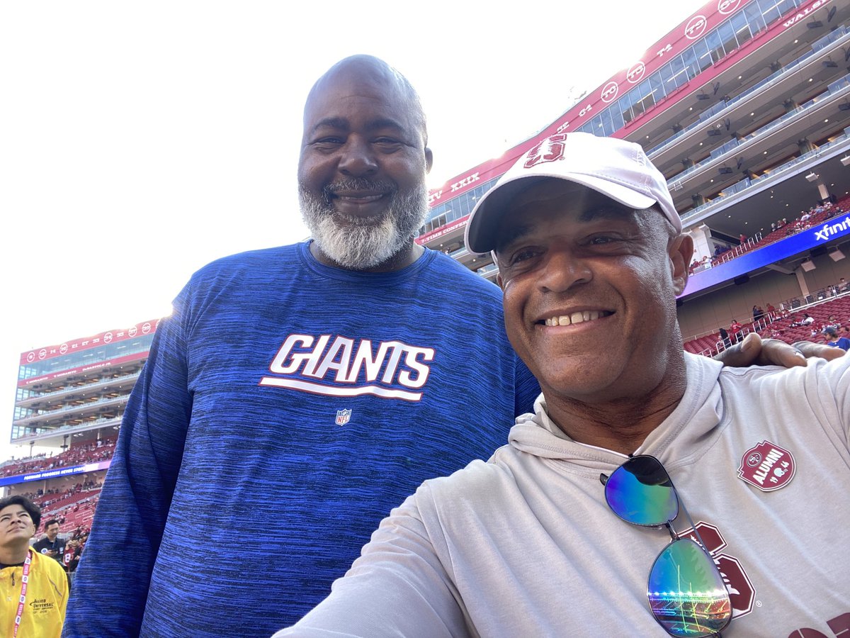The Adventures of Toi Cook continues with the great Bryan Cox of NY Giants. #intensity #highlycompetitive  #greatcoach #winner #winning #gamechangeranalytics #icpatterns