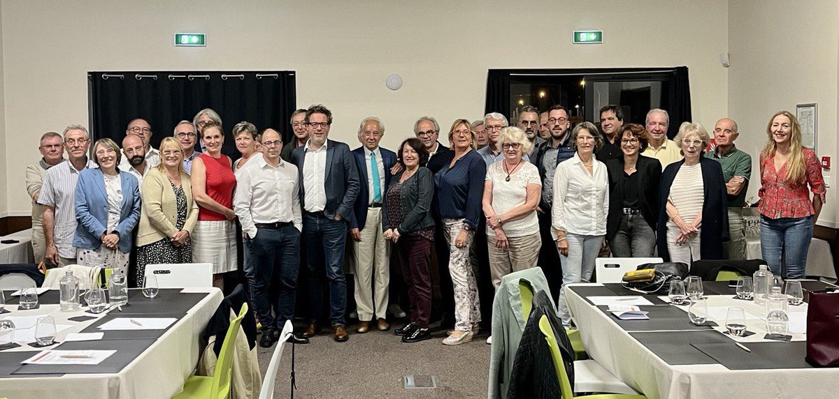 MarcheDordogne's tweet photo. Hier se déroulait à Boulazac Isle Manoire la rentrée politique de Renaissance Dordogne autour de l’Europe.
La détermination de notre parti &amp; du Président à construire une Europe toujours + forte économiquement, socialement, écologiquement et souveraine demeure une priorité.🇫🇷 🇪🇺 https://t.co/GG9UC09RMR