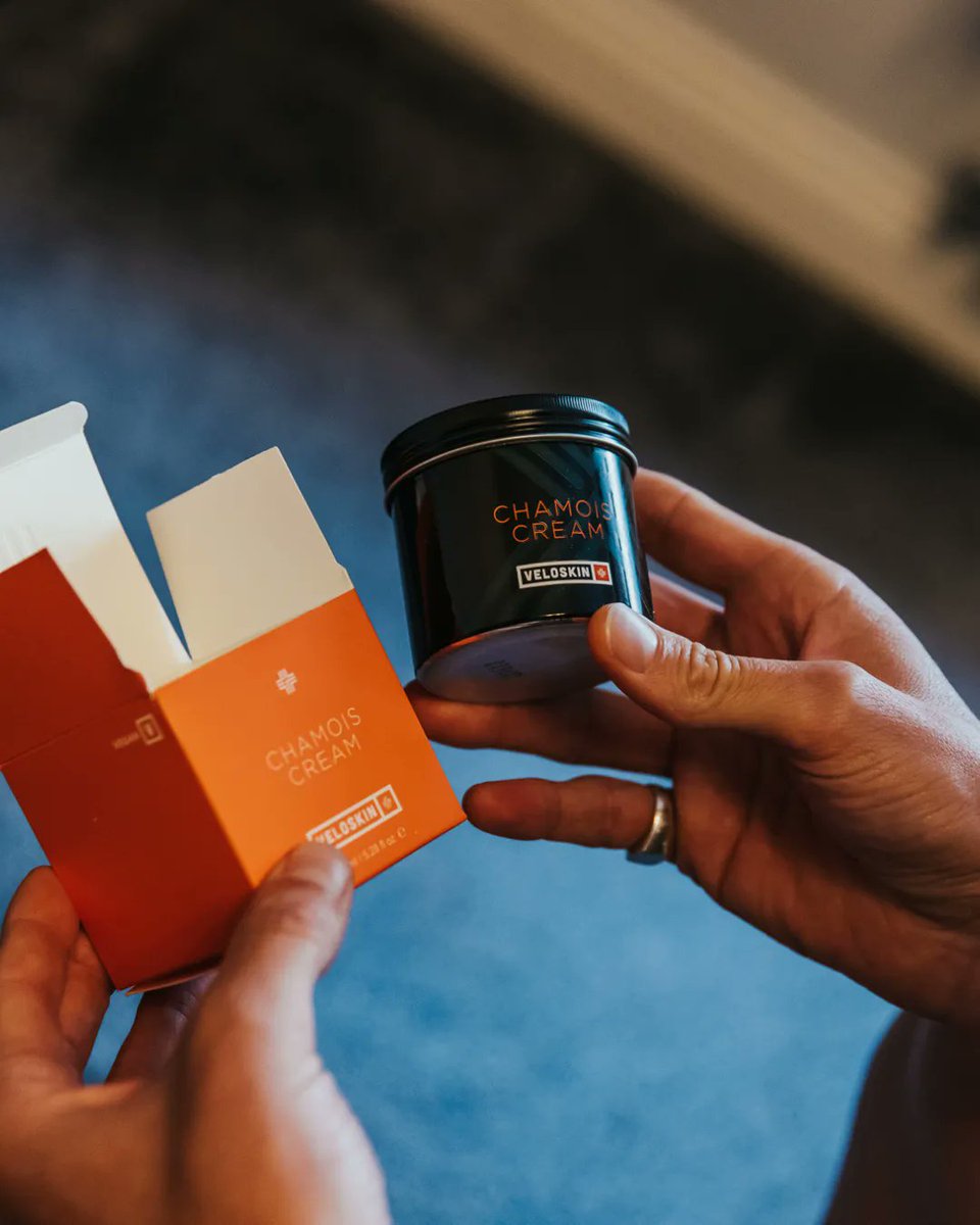 VeloSkin's tweet photo. The ultimate pre-ride essential 🍊

Get yours from Amazon, https://t.co/EiEA4RBhxz, or a local stockist 

#MyVeloSkin #FormulatedPerformance https://t.co/4dKl4904XU