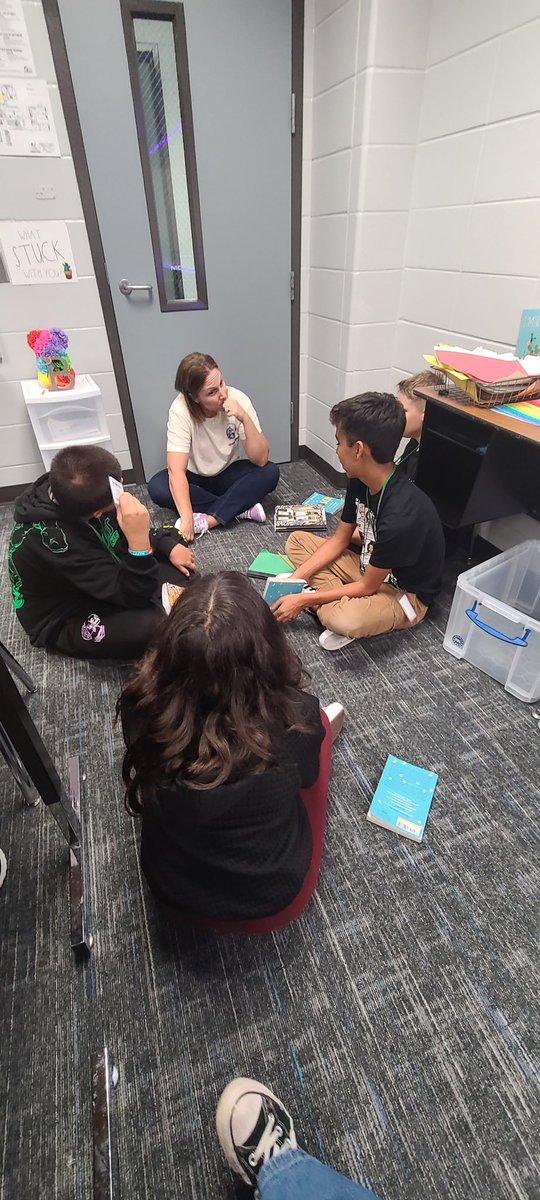 Kristinbevan1's tweet photo. Socratic seminars and small group instruction! Ms. Solak and Ms. Breland’s keep leveling it up! #hildejoy #mustangnation #hildelevelsup #KISDELA https://t.co/lMYgvwGGL1