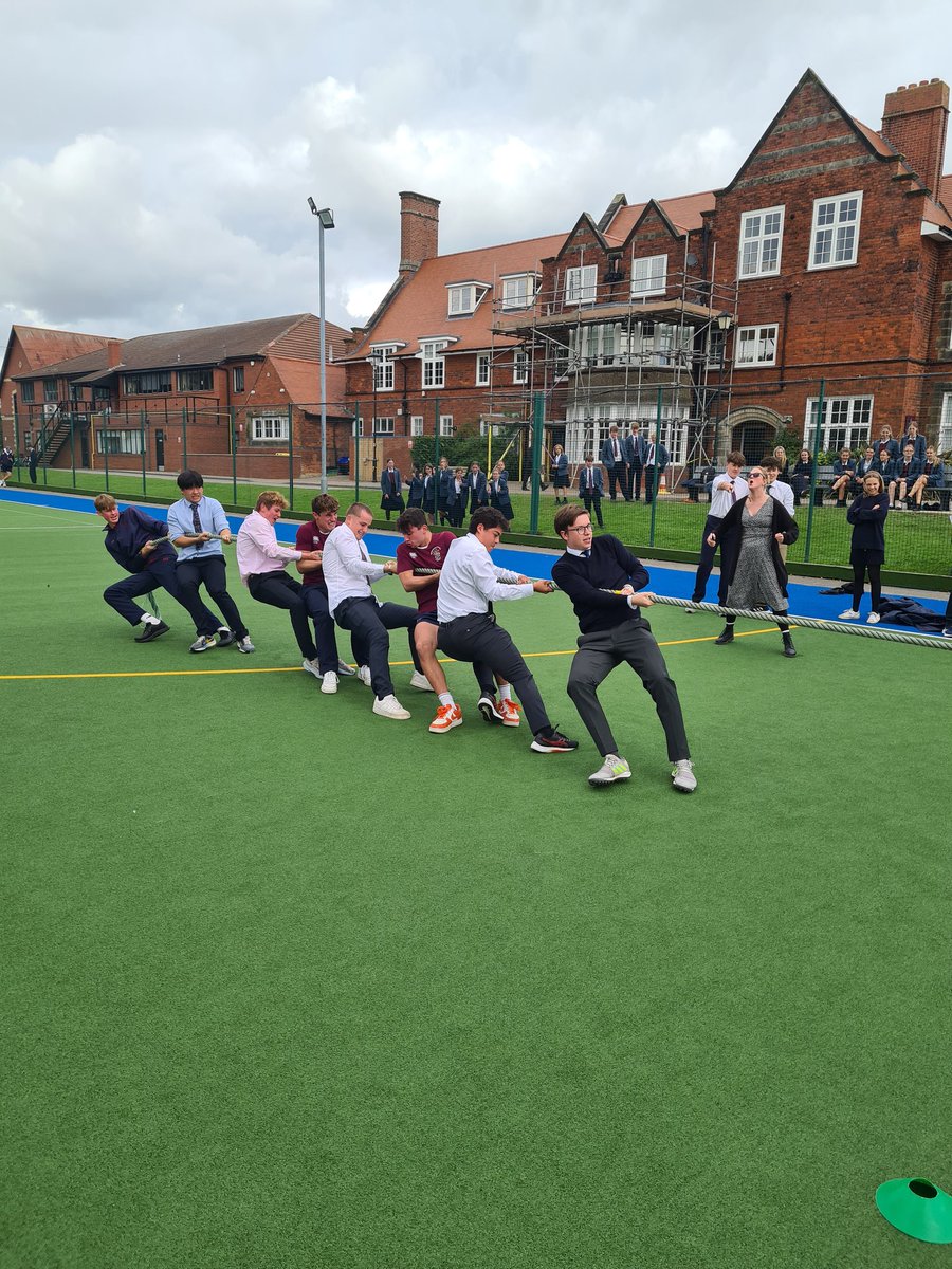 CashellTim's tweet photo. A busy @ScarColl week culminating with the first 'big' inter-house competition; tug-of-war. Very close between Crews and Hornby with the latter claiming overall (unbeaten) victory across both boys' and girls' competitions https://t.co/9LgWqrAF3V