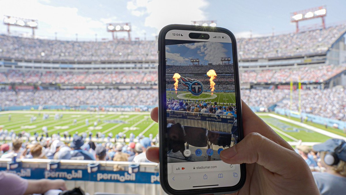 Superba_AI's tweet image. The Titans using augmented reality in their stadium in the game against the chargers. Look out for Titans AR at the next game. #NFL #Titans #Chargers #football #ar #AugmentedReality #stadiumAR #titansAR stadiumAR.com