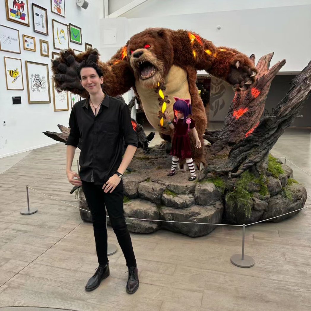 Finally got the chance to visit one of my most anticipated locations in LA, the Riot Games Studios!
Riot’s music has been such a huge inspiration for me and having the chance to hang with the composers and see where the magic happens truly felt a bit surreal!