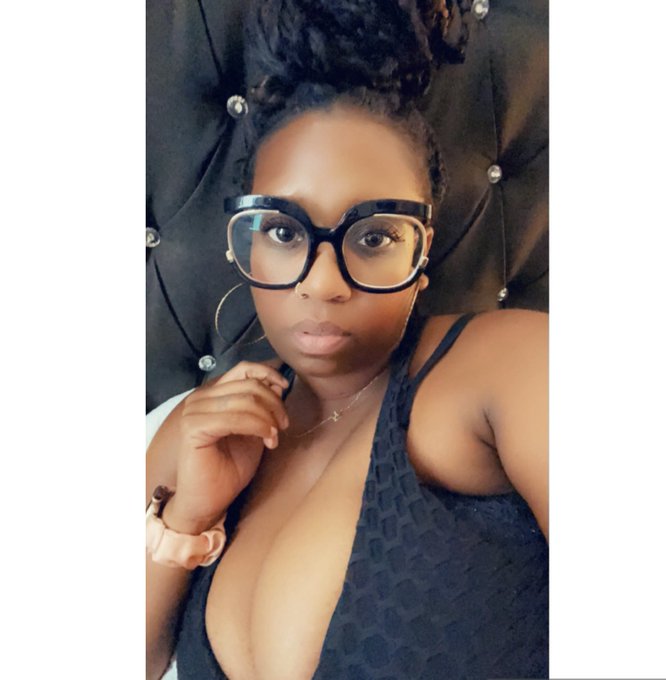 If I could just roll around in the bed all day, life would be great. 😜  Side note: I&rsquo;ve heard that today<a href="/tag/smcontest"class="tags"><span>#smcontest</span></a><a href="/tag/smbabe"class="tags"><span>#smbabe</span></a>