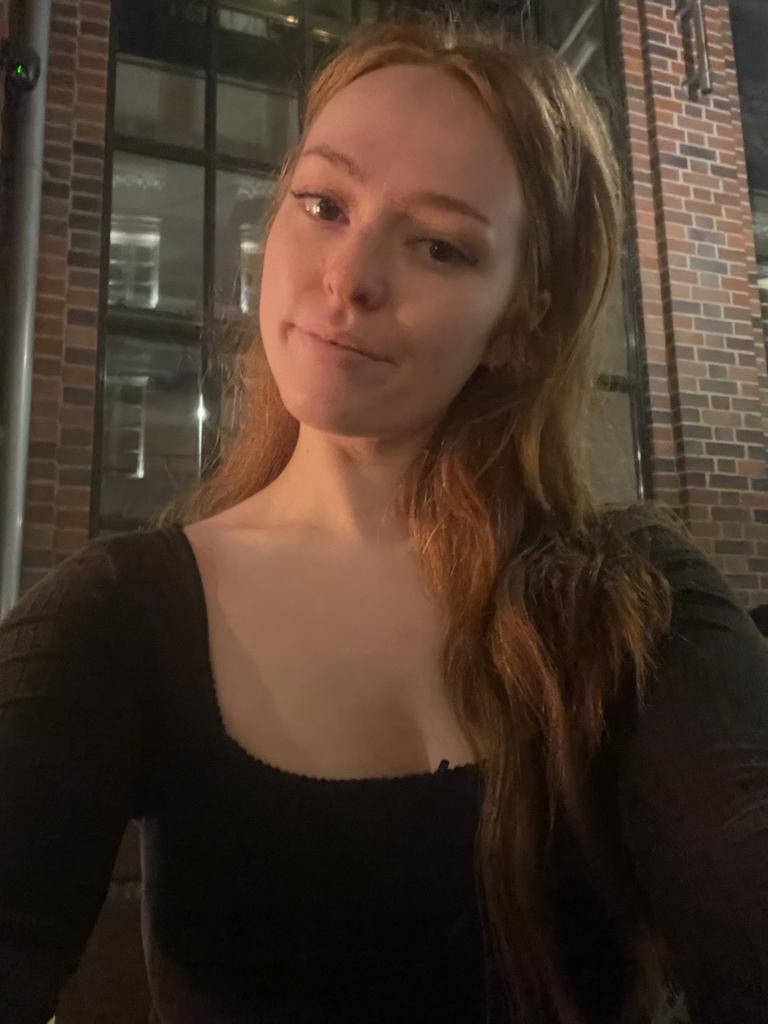 saffronloveee's tweet photo. @NoContextHumans Pole moved before even getting touched. I know quite a few who are like this.🤣🥰❤️ https://t.co/ZJyJ2whGIF