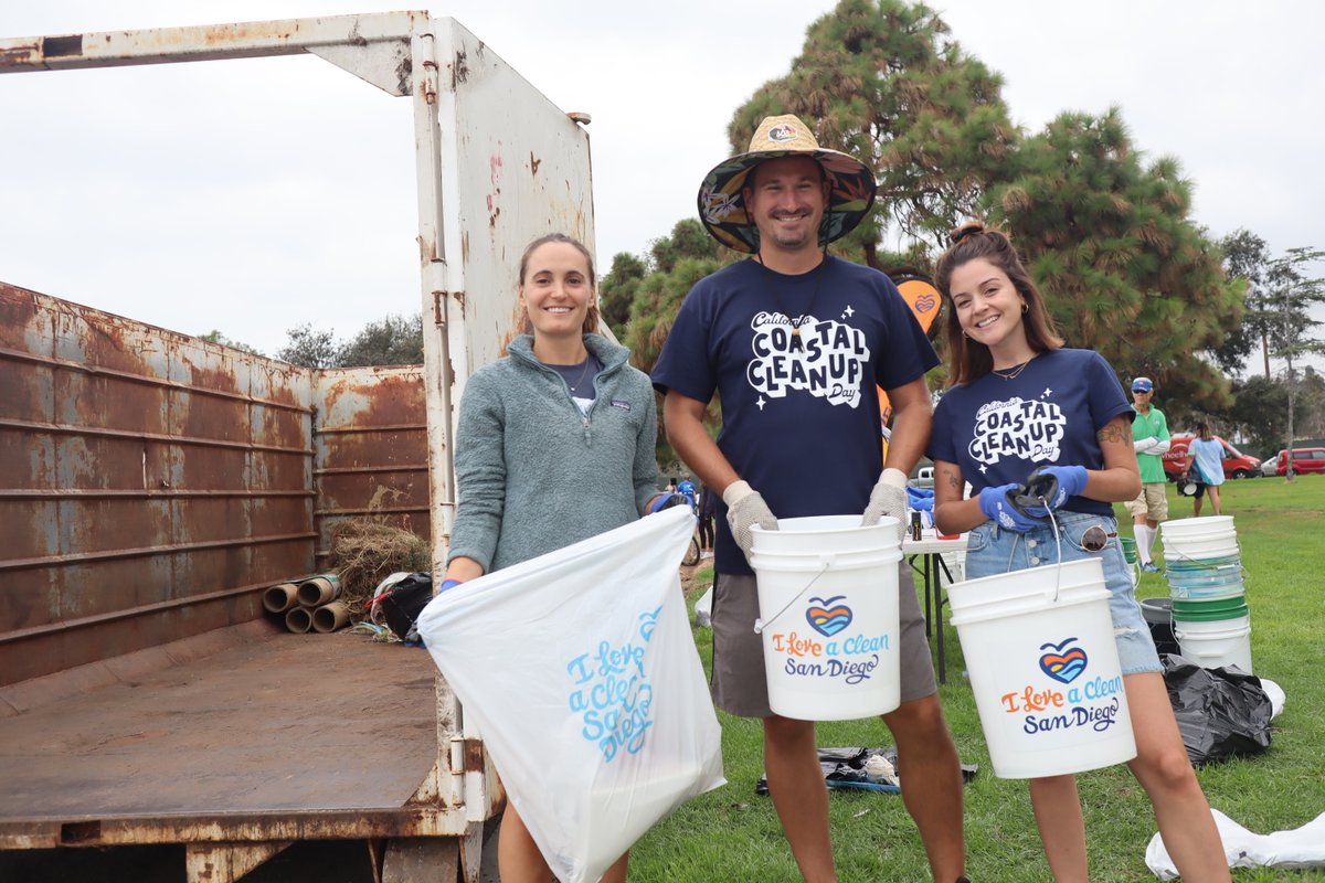 iloveacleansd's tweet photo. Thousands of #SanDiegans will unite to preserve the health of over 100 neighborhood parks, canyons, creeks, and beaches TOMORROW for Coastal Cleanup Day! 🌎From kayaks to local streets, residents will join volunteers across 150 countries in preserving our shared #environment. https://t.co/1i3CvBupAN