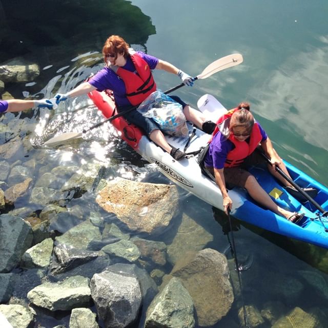 iloveacleansd's tweet photo. Thousands of #SanDiegans will unite to preserve the health of over 100 neighborhood parks, canyons, creeks, and beaches TOMORROW for Coastal Cleanup Day! 🌎From kayaks to local streets, residents will join volunteers across 150 countries in preserving our shared #environment. https://t.co/1i3CvBupAN