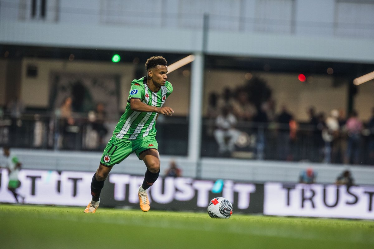 RedStarFC's tweet photo. Premier but de la saison pour Kémo Cissé ! 💪 1-0 #REDUSAMSM

📸 by Furopics https://t.co/n0luU99Sux