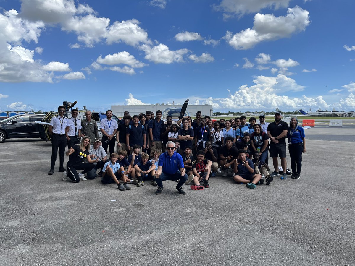 What an AWESOME Experience!!! Our RMS aviation students enjoying a day full of airplanes, pilots, aviation schools, and more airplanes!!! What a great day!!! A big shout out to Mr. V for making these experiences for our students!!! @JRickardsMiddle @Rickards_JEG @RolleRosheika