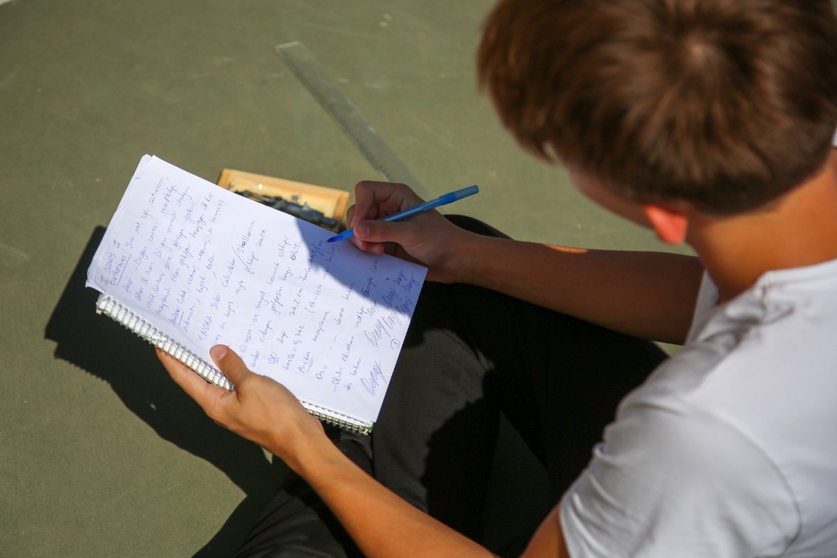 Ataşehir 1 Doğa Anadolu Lisesi olarak 23 Eylül Ekinoks gününde Eratosthenes deneyini gerçekleştirdi. Dünyanın çevresini ilk kez MÖ. 240 yılında Yunanlı filozof Eratosthenes hesaplamıştır. Öğrencilerimiz de elde ettiği ölçümler ile dünyamızın çevre uzunluğunu bulmaya çalıştılar.