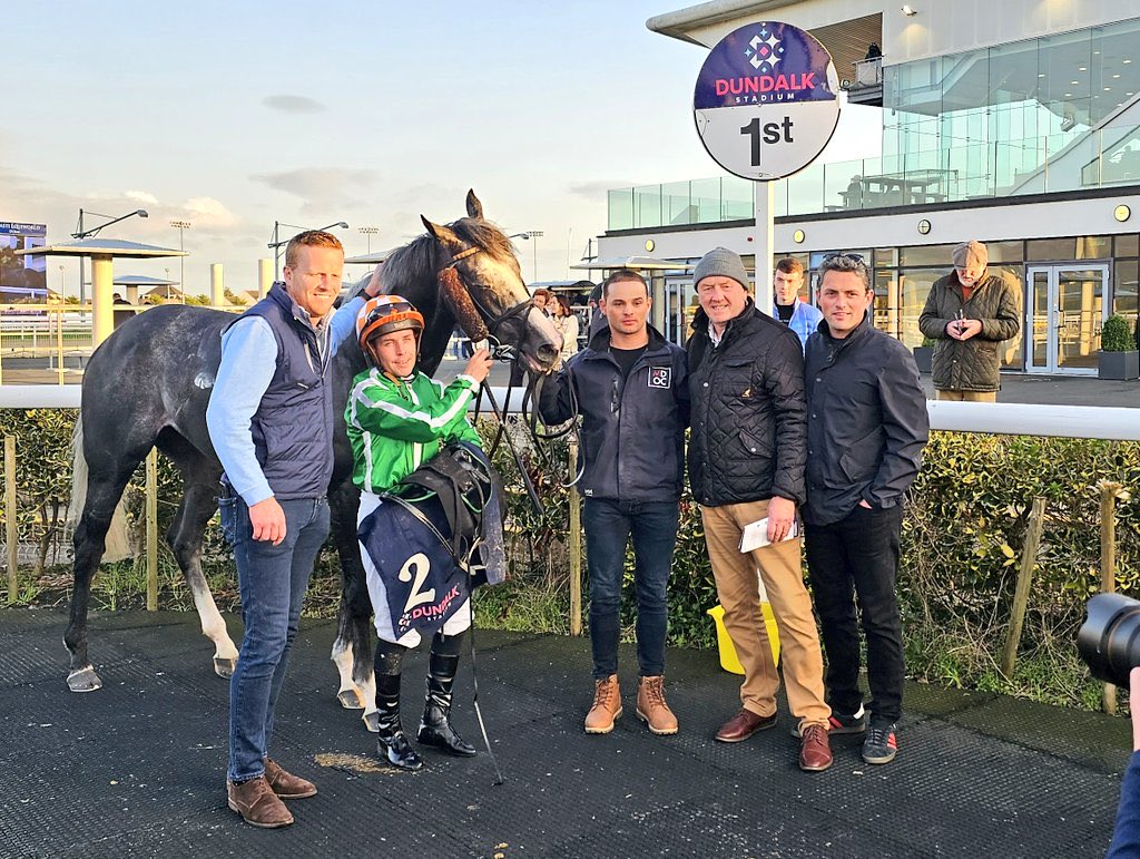 MDOCallaghan's tweet image. Rockbury Lad gets of the mark for the Irish boys in New York! Congrats to winning connections 👏🏼#wontbeconcretepouredinnewyorkforaweek