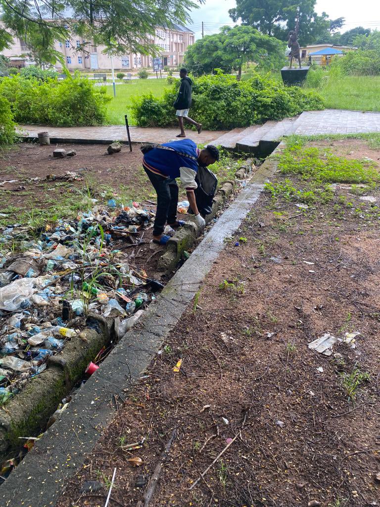 SustyVibes's tweet photo. The team in 📍Imo state university had an amazing experience executing their first-ever Street conference last Saturday. 

Swipe to see how it all went and give a shoutout to anyone you see in the comments. 👊🏾

#SustyVibersRock #WorldCleanupday2023  #SustyVibesWCD2023 #SustyVibes #staredownonpollution #EasternVibers #celebrateearth