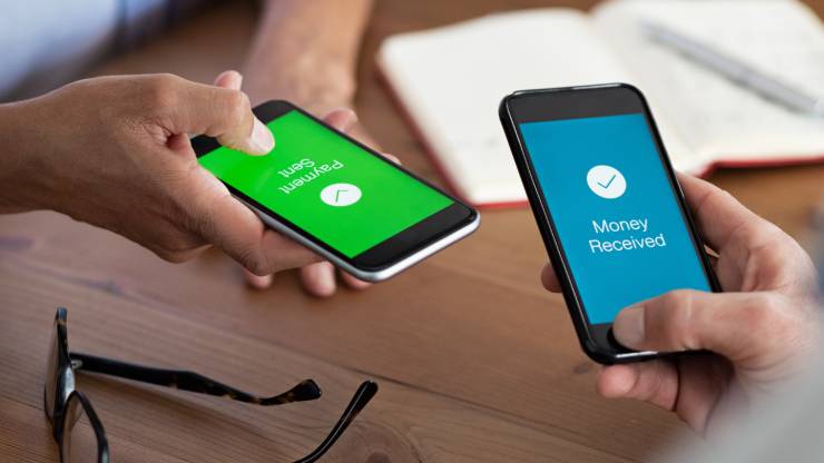 moneyvoxfr's tweet photo. Baisse d'impôts, banques hors la loi, nouveau Paylib... Les 3 infos du vendredi 22 septembre https://t.co/RCyjYEXrZi https://t.co/LLQC1cy1jx