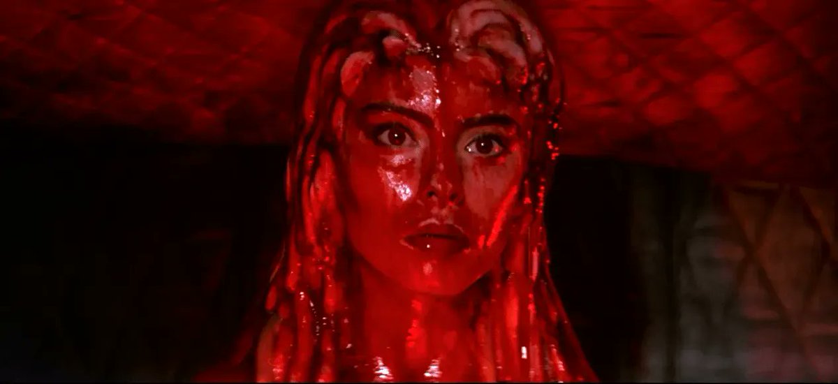 TalkingPicsTV's tweet image. In the blink of an eye the terror begins. #PeterFirth #PatrickStewart #FrankFinlay LIFEFORCE (1985) 9:05pm sci-fi horror #TPTVsubtitles