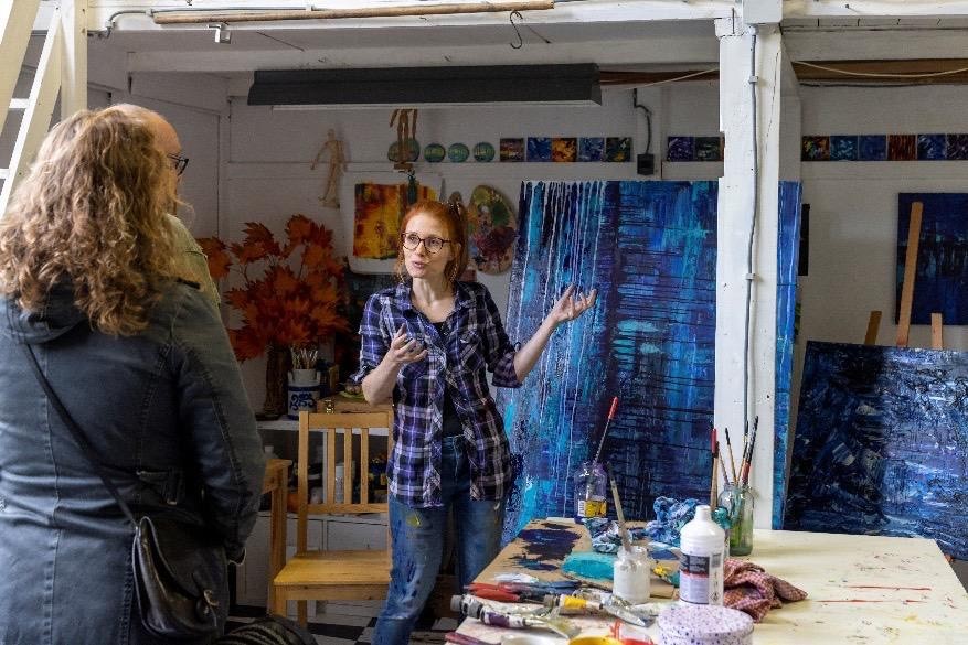 Tijdens de Kunstroute kun je ervoor kiezen om rond te dwalen in de alternatieve routes die door verschillende initiatieven zijn georganiseerd. Kijk op de website voor meer informatie naar ow.ly/YGj650POzQj #MuseumDeLakenhal #KunstrouteLeiden #KRLeiden