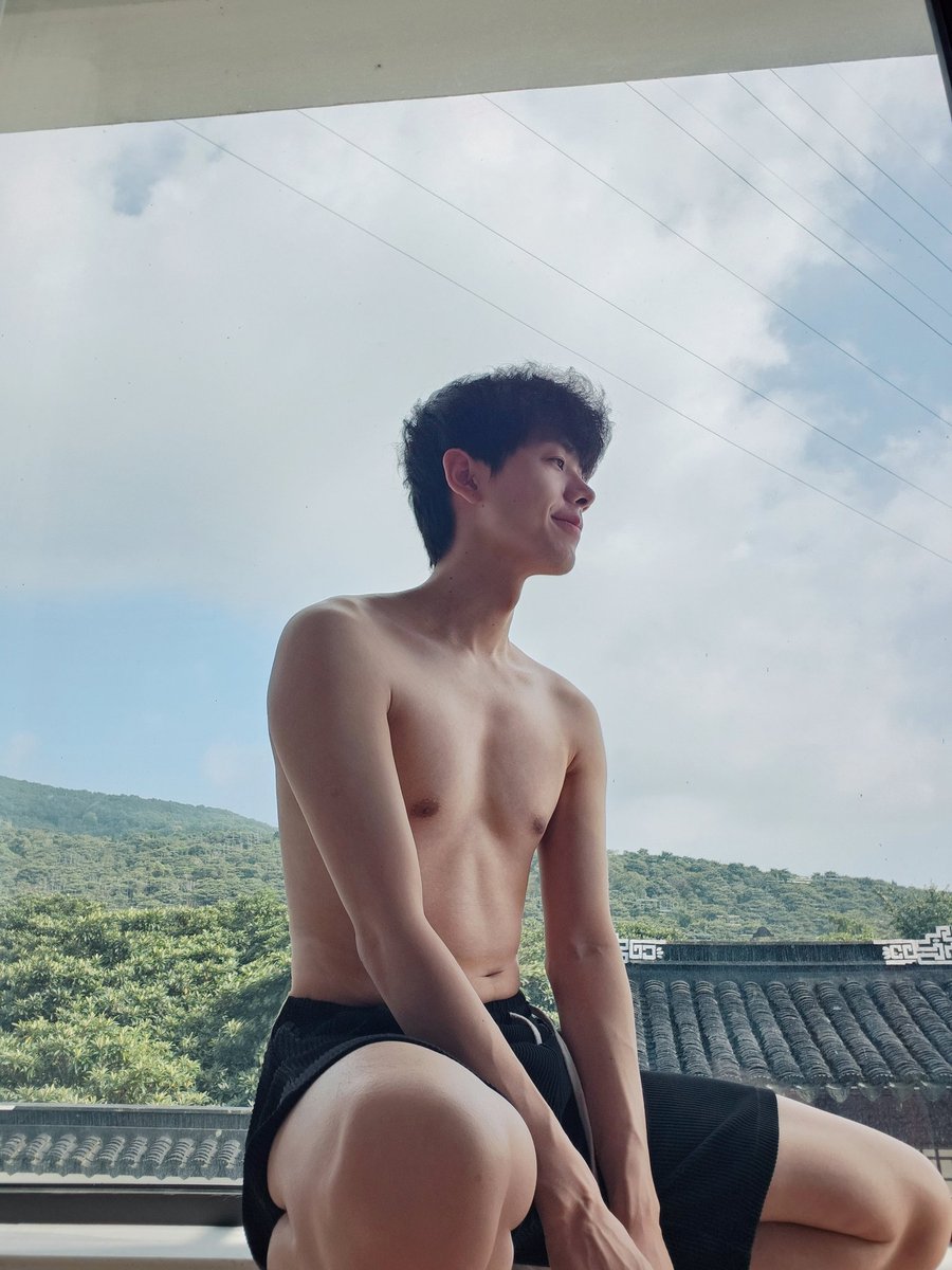 JohnicDHC's tweet photo. 需要运动减肥了 https://t.co/ck1Flu9weQ