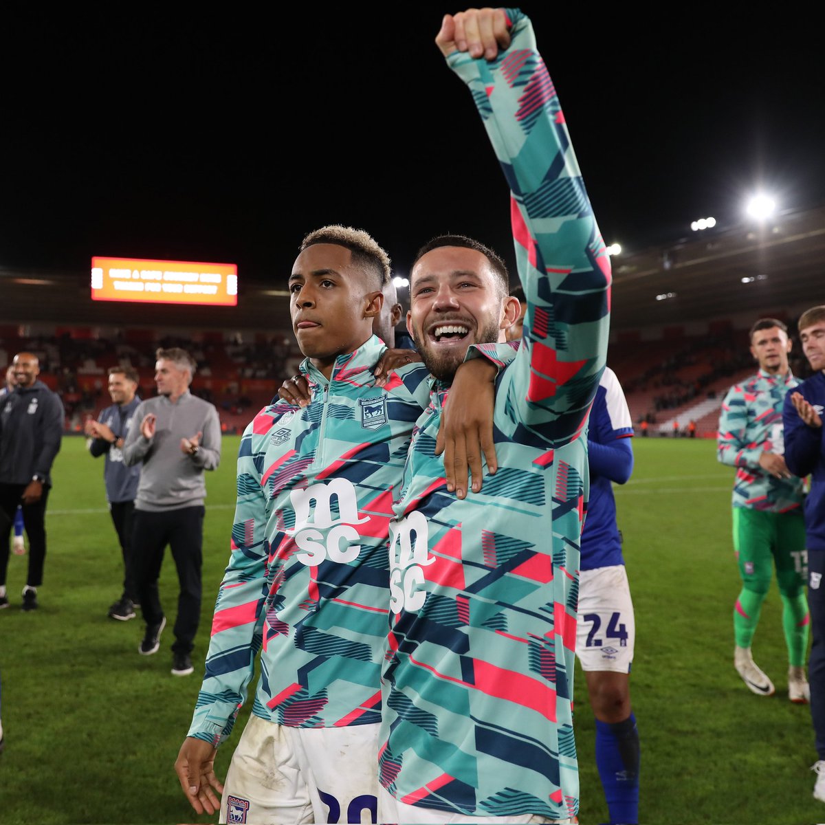 Longest current unbeaten away runs in the ninety-two 🔢

👑 Burnley (#utc) - 14
🥈 Ipswich (#itfc) - 13
🥉 Mansfield (#stags) - 10
➡️ Portsmouth (#pompey) - 10
5️⃣ Liverpool (#lfc) - 8
