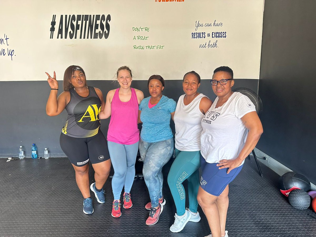 audas_vanschoor's tweet image. W E E K  38 OF 2023✅

INSIDE #AVSSTUDIO 

There are 14 weeks remaining‼️

COME JOIN US 🏋🏾‍♀️

 #fitnessmotivation #fitnesscenter #fitnessaddict #fitness #gym #gym #Avsgymlife #lifestyle #Montana #PTAgym #Functionaltraining  #AvsGear #AvsSocks #TeamAvs