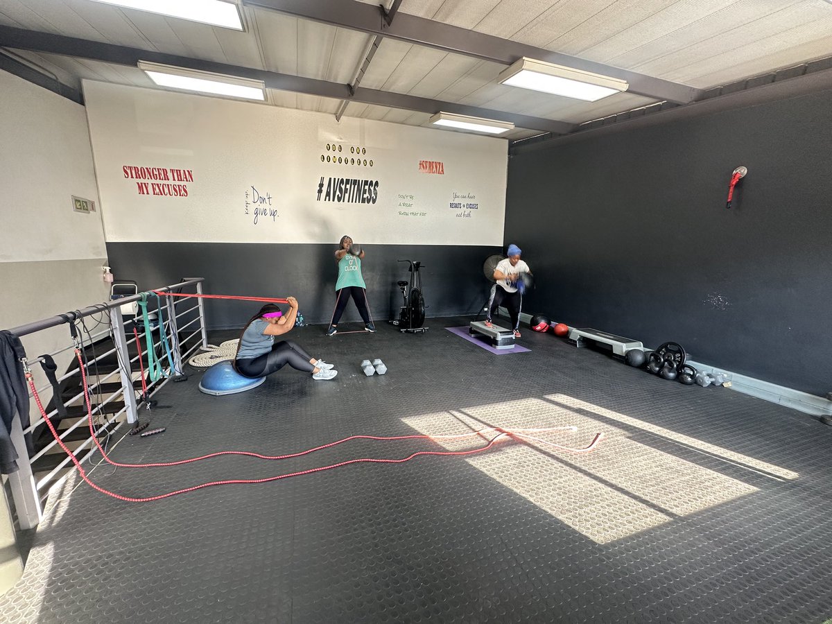 audas_vanschoor's tweet image. W E E K  38 OF 2023✅

INSIDE #AVSSTUDIO 

There are 14 weeks remaining‼️

COME JOIN US 🏋🏾‍♀️

 #fitnessmotivation #fitnesscenter #fitnessaddict #fitness #gym #gym #Avsgymlife #lifestyle #Montana #PTAgym #Functionaltraining  #AvsGear #AvsSocks #TeamAvs