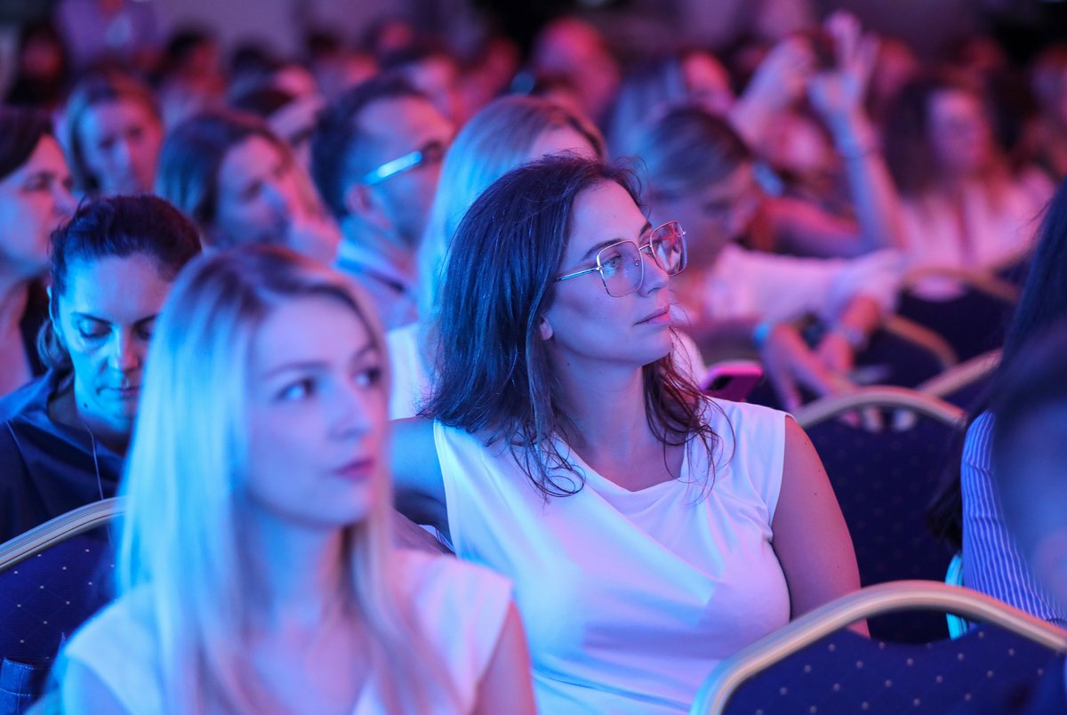 weekendmedia's tweet image. Tanya Golesic je u razgovoru pod nazivom "Rules of the Luxury Market" powered by @Honorglobal, ispričala sve o svom putu do pozicija upravljanja luksuznim brendovima kao što su Jimmy Choo, Ralph Lauren, Marc Jacobs, Michael Kors i Mackage te svim izazovima s kojima se susrela.