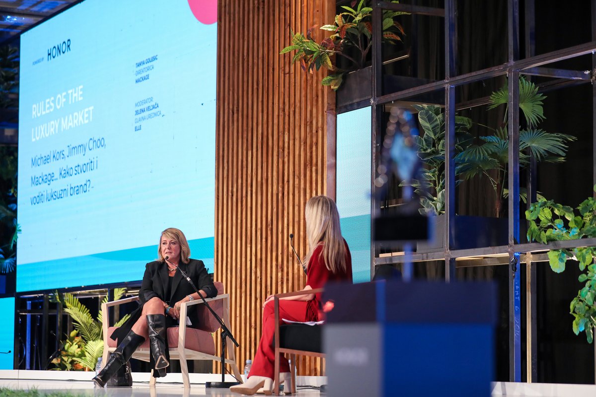 weekendmedia's tweet image. Tanya Golesic je u razgovoru pod nazivom "Rules of the Luxury Market" powered by @Honorglobal, ispričala sve o svom putu do pozicija upravljanja luksuznim brendovima kao što su Jimmy Choo, Ralph Lauren, Marc Jacobs, Michael Kors i Mackage te svim izazovima s kojima se susrela.