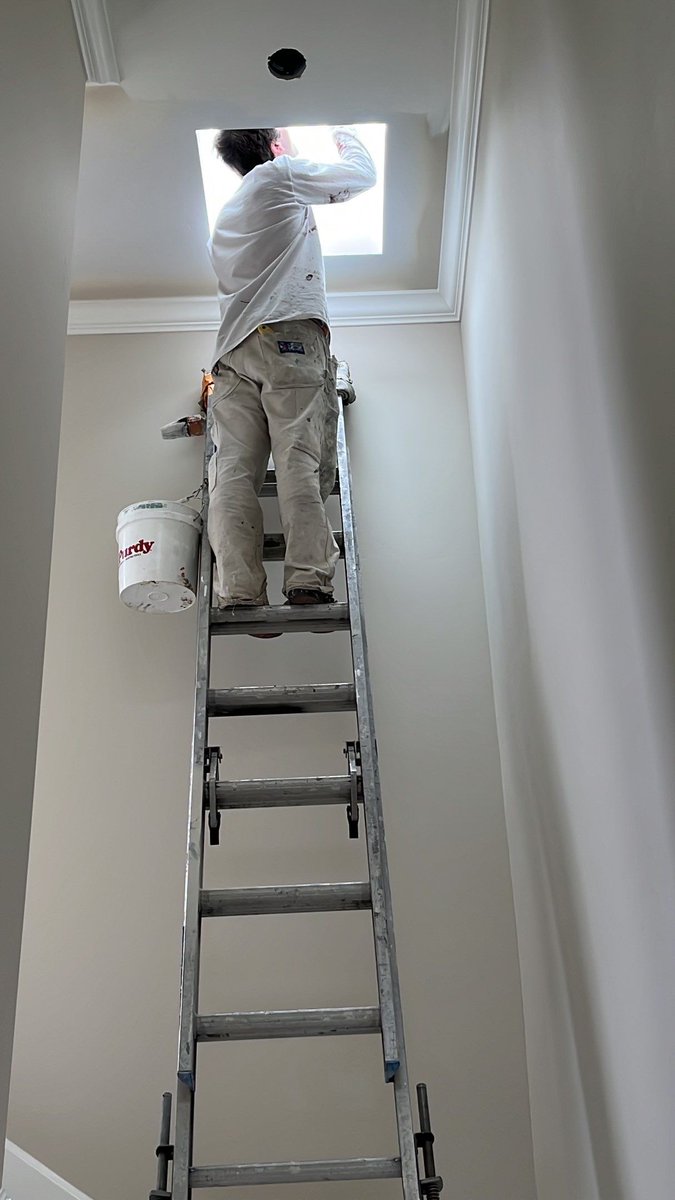 Stairway to heaven? 🤣 I guess we could paint there too...🪜

#chismbrothers #chismbrotherspainting #interiorpainting #housepainting #painter #localpainter