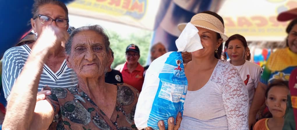 #22Sep #Entérate || Minppal junto al pueblo celebró el 19° Aniversario en Nueva Esparta

Detalles aquí
➡️minpal.gob.ve/?p=38437
#ElEsequiboEsDeVenezuela
<a href="/UNoticias/">Últimas Noticias</a> <a href="/SomosRMNoticias/">Radio Miraflores #LaVozDeLaVerdad</a> <a href="/Ciudad_Ccs/">Ciudad Ccs</a>