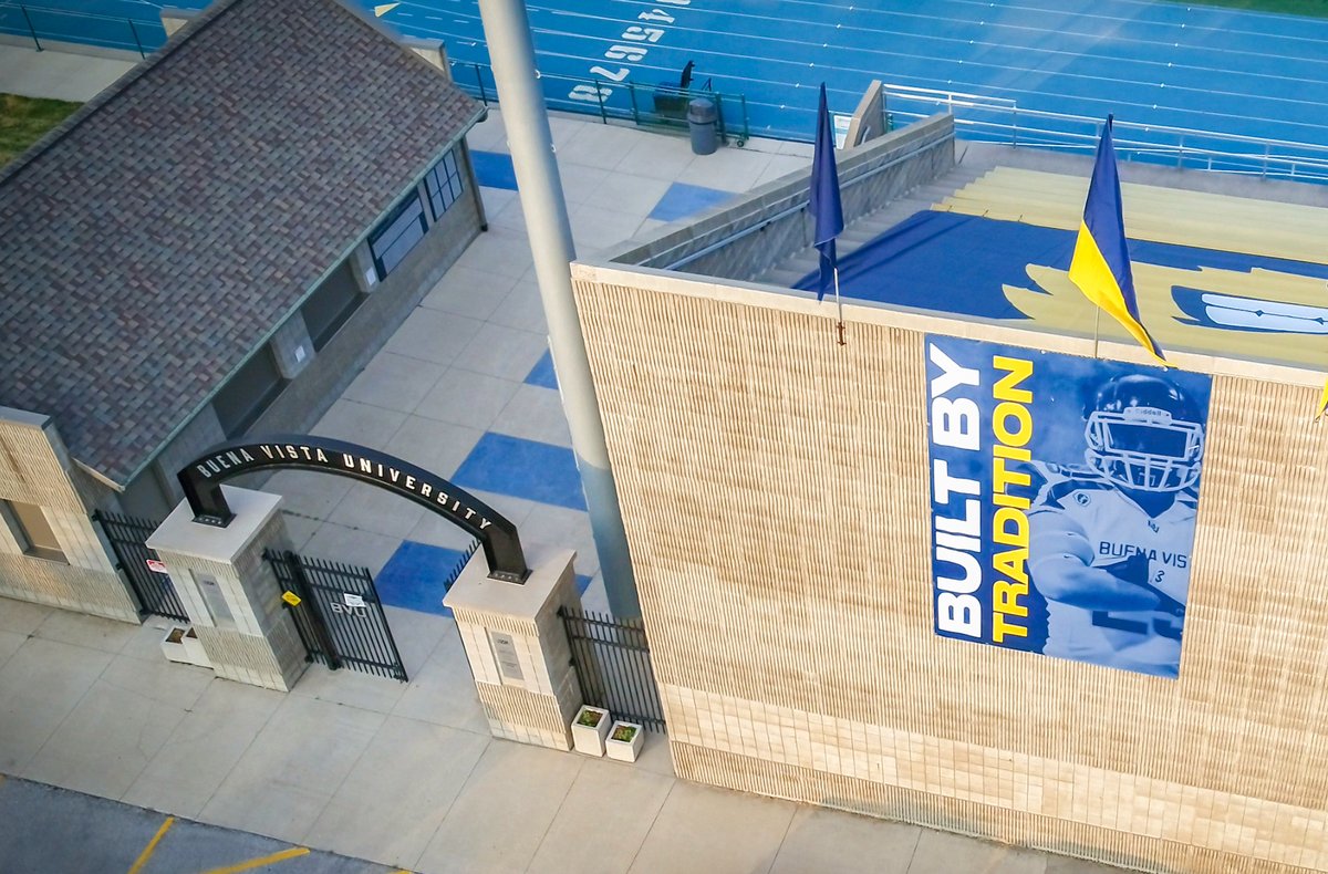 BVUAthletics's tweet photo. J. Leslie Rollins Stadium.

Peterson Field.

An amazing place to compete, to cheer, to be a Beaver.

#BVUtiful #BeautifulView #BeaversBuild https://t.co/pUsvnHmN4e