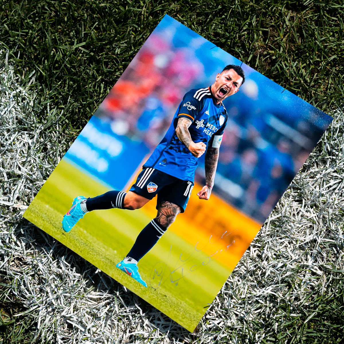 Seems like the perfect time for a giveaway 😀

Repost and Follow for a chance to win this signed <a href="/LuchoAcosta94/">Luciano Acosta</a> photo