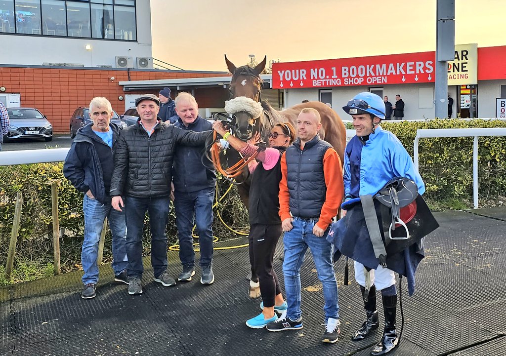 DundalkStadium's tweet photo. HALE BOPP wins by a head in our DIV 2 of the @InjuredJockeys .com handicap
Ridden by Robbie Colgan
Trained by R Donohoe
Owned by P Sweeney https://t.co/FaVYre34iV