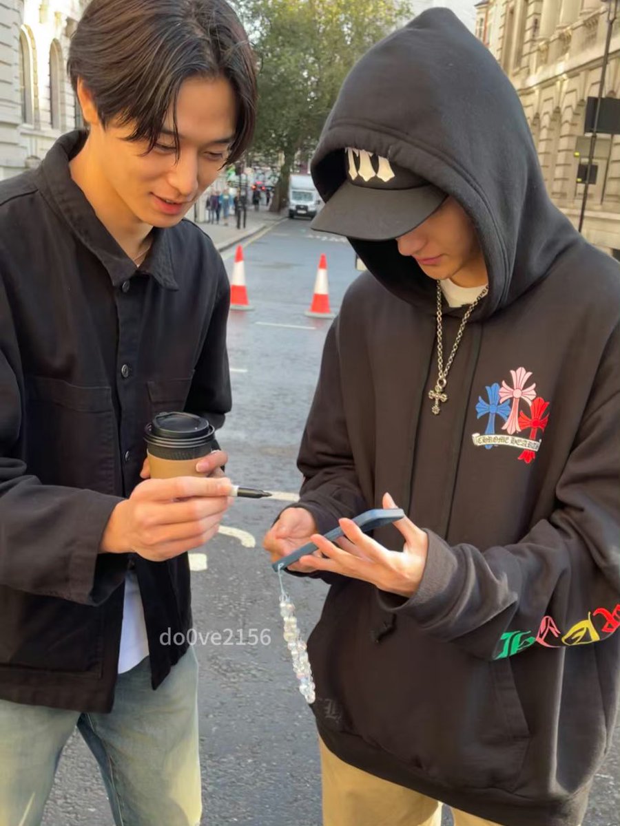 선 tweet media