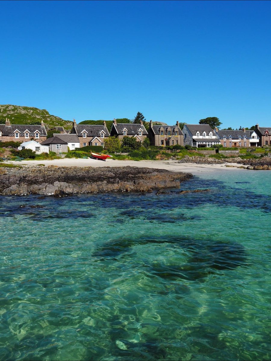 A moment of appreciation for.... the Isle of Iona! 😍👏 📍 Inner Hebrides, @wildaboutargyll 📷 IG/alittlebitofclaire