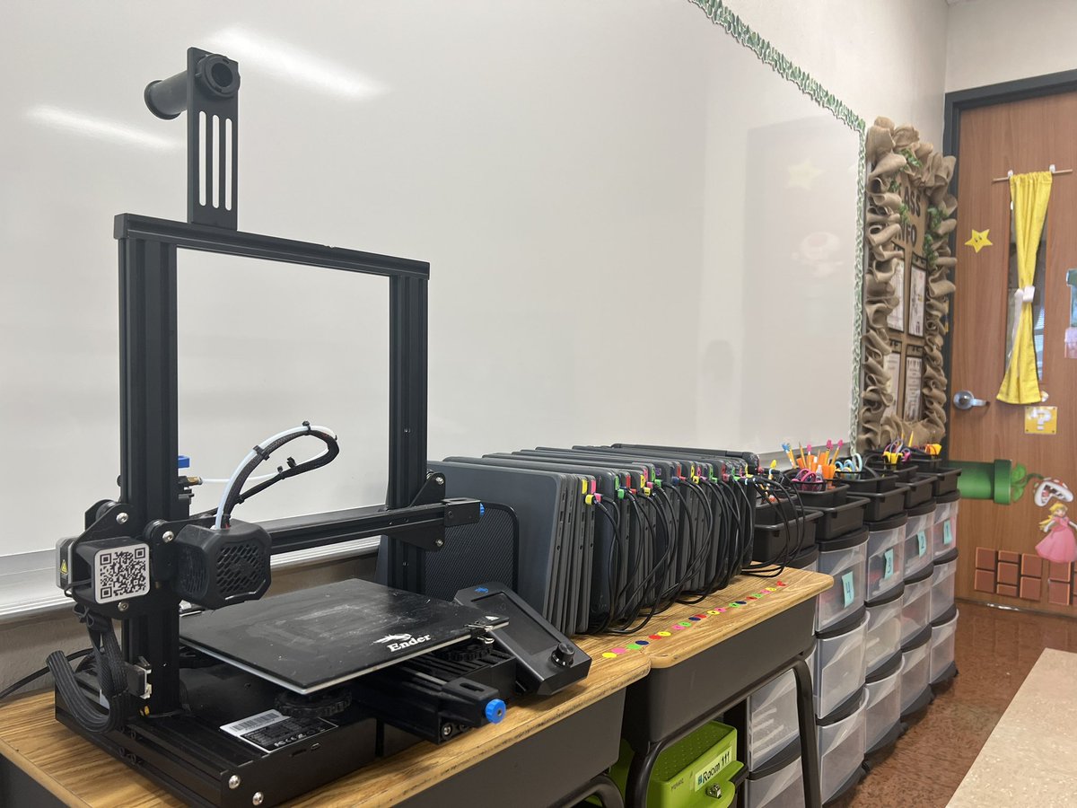 ms_turrubiartes's tweet photo. Ending the week off right with our @Scholastic News and @Seesaw  Reading Station, plus our awesome new 3D printer! We can’t wait to design and use the printer to create fun bookmarks! ❤️@MagnoliaISD @MES_beyourbest 
#firsties #bilingualfirstgrade #informationaltext #3Dprinting https://t.co/jsjez9p8JZ
