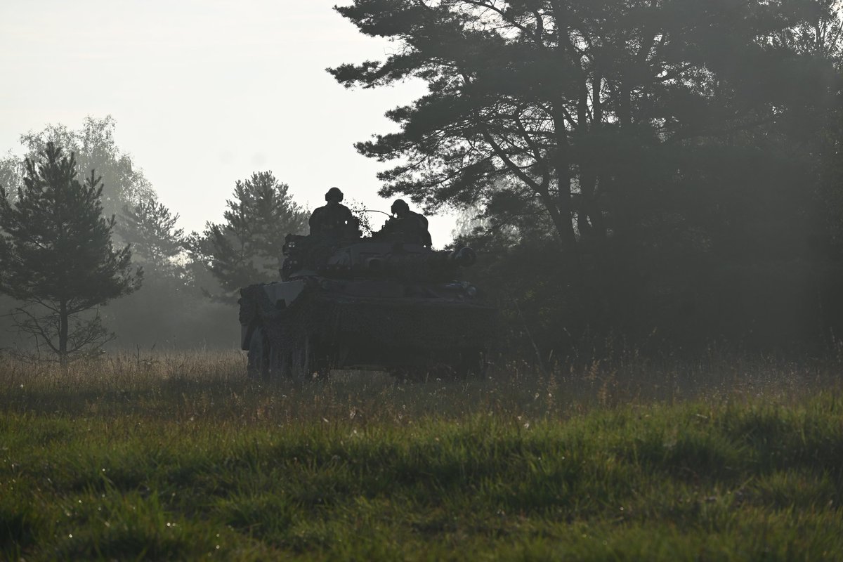 Chef de corps du 3e régiment de hussards (@3eHussards) on Twitter photo 2023-09-22 18:24:42 Nos hussards se sont entraînés aux côtés de leurs camarades fantassins du @1er_ri, artilleurs du @1er_ra et sapeurs du @RG_19e. Une phase de combat de plusieurs jours permettant aux quatre unités d’allier les compétences et savoir-faire de leur arme respective. Nos hussards se sont entraînés aux côtés de leurs camarades fantassins du @1er_ri, artilleurs du @1er_ra et sapeurs du @RG_19e. Une phase de combat de plusieurs jours permettant aux quatre unités d’allier les compétences et savoir-faire de leur arme respective.