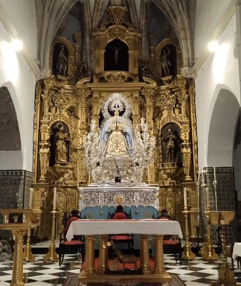 Nuestra Purisima Concepción Coronada ya se encuentra en su paso preparada para su salida por las calles de nuestro pueblo. <a href="/HdadPurisima/">Purísima Coronada</a> <a href="/ay_purisima/">¡¡¡AY PURISIMA!!!</a> <a href="/Pasmusycos/">Pasión, Música y Costal</a>