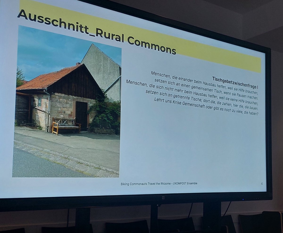 "Lehrt uns Krise Gemeinschaft oder gibt es noch zu viele, die haben?" Richtig genialer Vortrag zu commons und emanzipatorischer Ländlichkeit vom //Kompost Ensemble bei der #DKG23 heute.