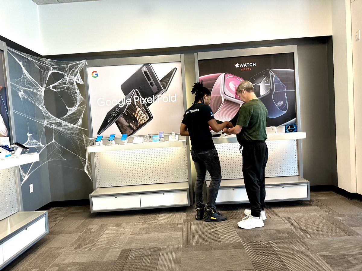 Timothy Ton-Estelle tweet media