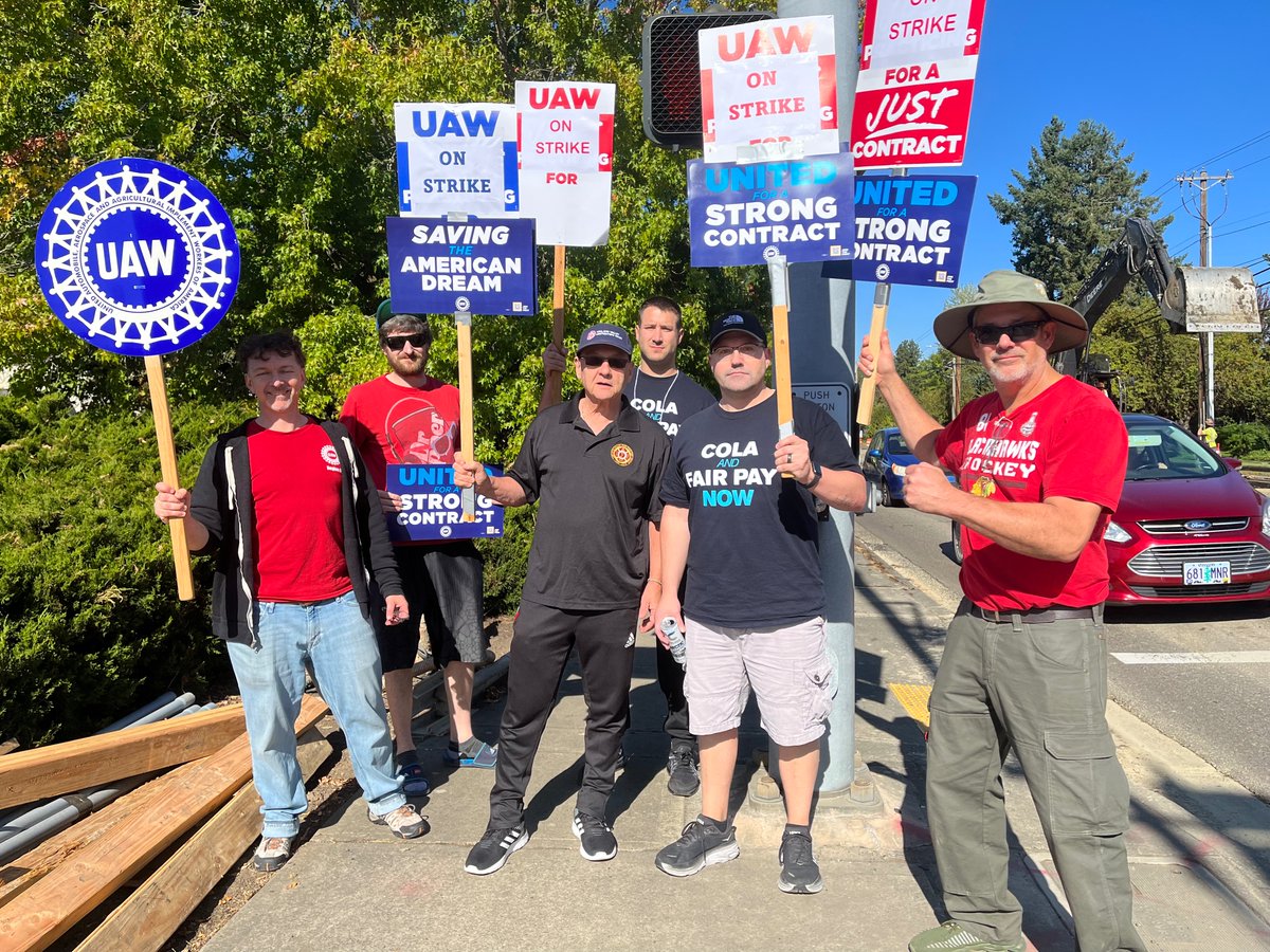 Tualatin Valley Firefighters (@iaff1660) on Twitter photo 1660 Secretary Emeritus Dennis Katz is on the picket line this morning with <a href="/UAW/">UAW</a> 492 in Beaverton fighting for fair wages and working conditions. <a href="/OregonAFLCIO/">Oregon AFL-CIO</a> <a href="/ORfirefighters/">Oregon Fire Fighters</a> #iaff 1660 Secretary Emeritus Dennis Katz is on the picket line this morning with <a href="/UAW/">UAW</a> 492 in Beaverton fighting for fair wages and working conditions. <a href="/OregonAFLCIO/">Oregon AFL-CIO</a> <a href="/ORfirefighters/">Oregon Fire Fighters</a> #iaff