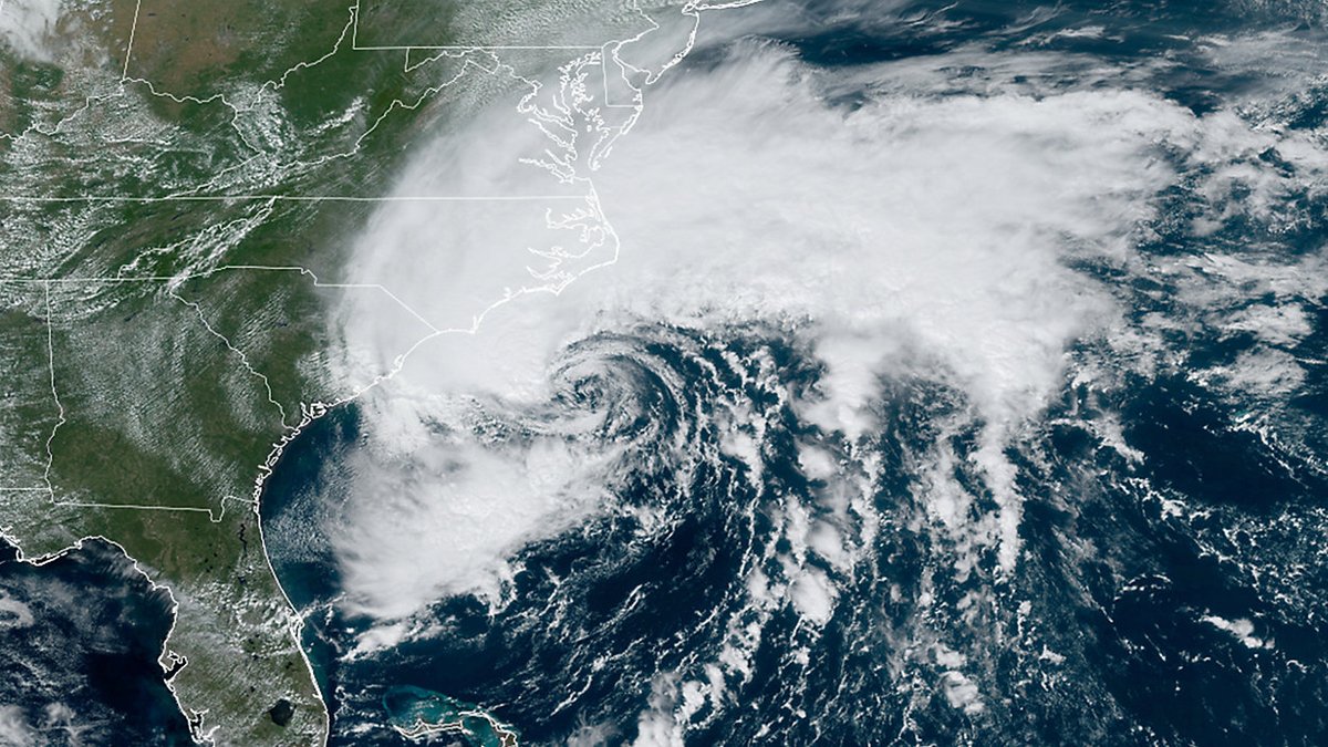 🌀 Tropical Storm Ophelia has formed off the East Coast, becoming the fifteenth named storm of the 2023 Atlantic hurricane season. It is forecast to track toward the north over the next few days. ➡ shorturl.at/nvAM0