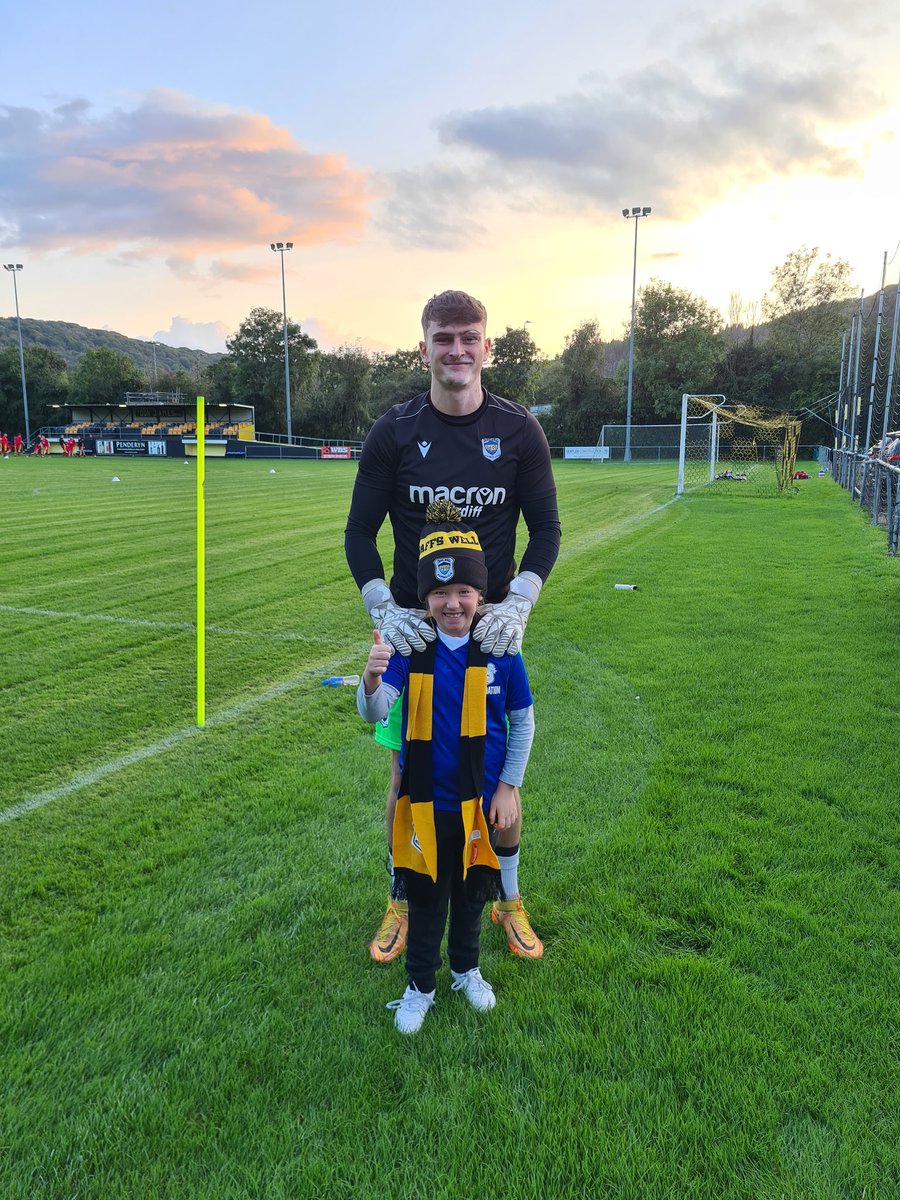Taffswellfc's tweet photo. Tonight's mascot Sienna 🟡⚫️ https://t.co/DgfjCHGxM9