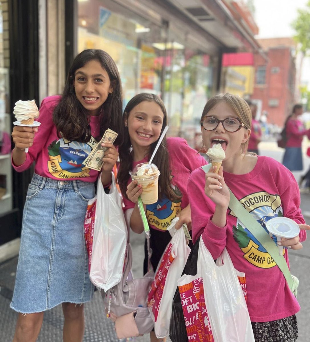 Happy National “Kosher” Ice Cream Cone Day! 🍦💫

#nationalicecreamconeday #sweetexpressions #ilovecamp #crownheights #cgipoconos #chabad #campganisreal #summercamp #jewishovernightcamp #icecream