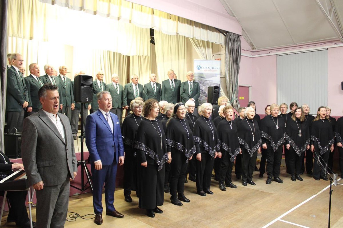 Wales and Australia united in a fantastic concert featuring our great friend <a href="/RhysMeirion/">Rhys Meirion</a> this week. Our small village hall was full of people, song and friendship, as the Mornington Peninsula Welsh Ladies Choir visited as part of their Welsh tour #WALvAUS 🏴󠁧󠁢󠁷󠁬󠁳󠁿 🇦🇺 

📸 Geoff Selby
