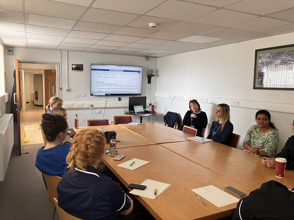 Such an engaged group of nurses, taking the lead in step 1 of a review & refresh of our care plans. Excellent discussion around the table @barnshospital @CBU1_BHNFT @CBU2_BHNFT @CBU3_BHNFT @HoskinsBecky @HelenG2022 @System_C